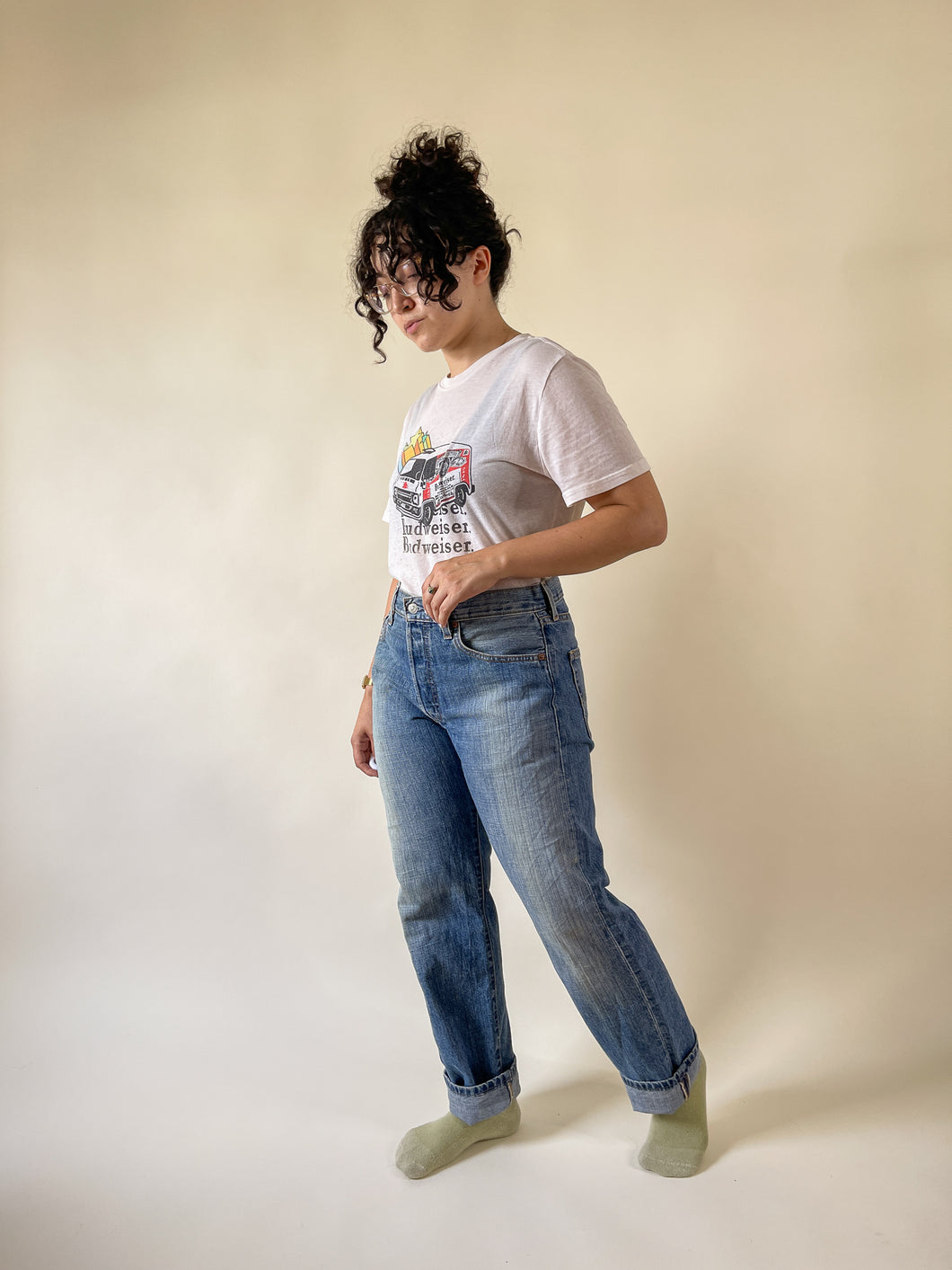 90s Levis 501s Mid Wash Button Fly Jeans | 31w