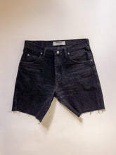 Load image into Gallery viewer, 90s Wrangler Black Denim Cut Off Shorts | 32w
