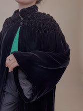 Load image into Gallery viewer, 30s Velvet Cape | XS-XL