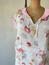 Load image into Gallery viewer, 30s Cotton Voile Floral Blouse | S-M
