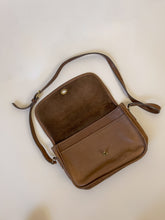 Load image into Gallery viewer, Vintage Coach City Bag in Saddle Brown