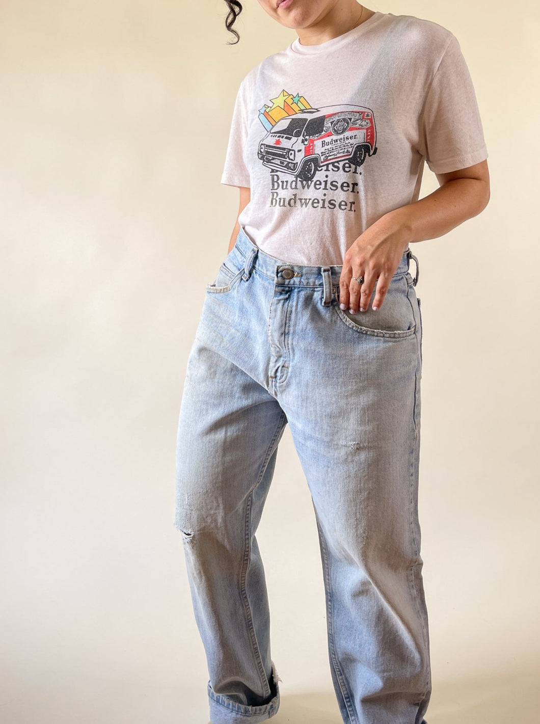 90s Wranglers Relaxed Fit Light Wash Jeans | 34w