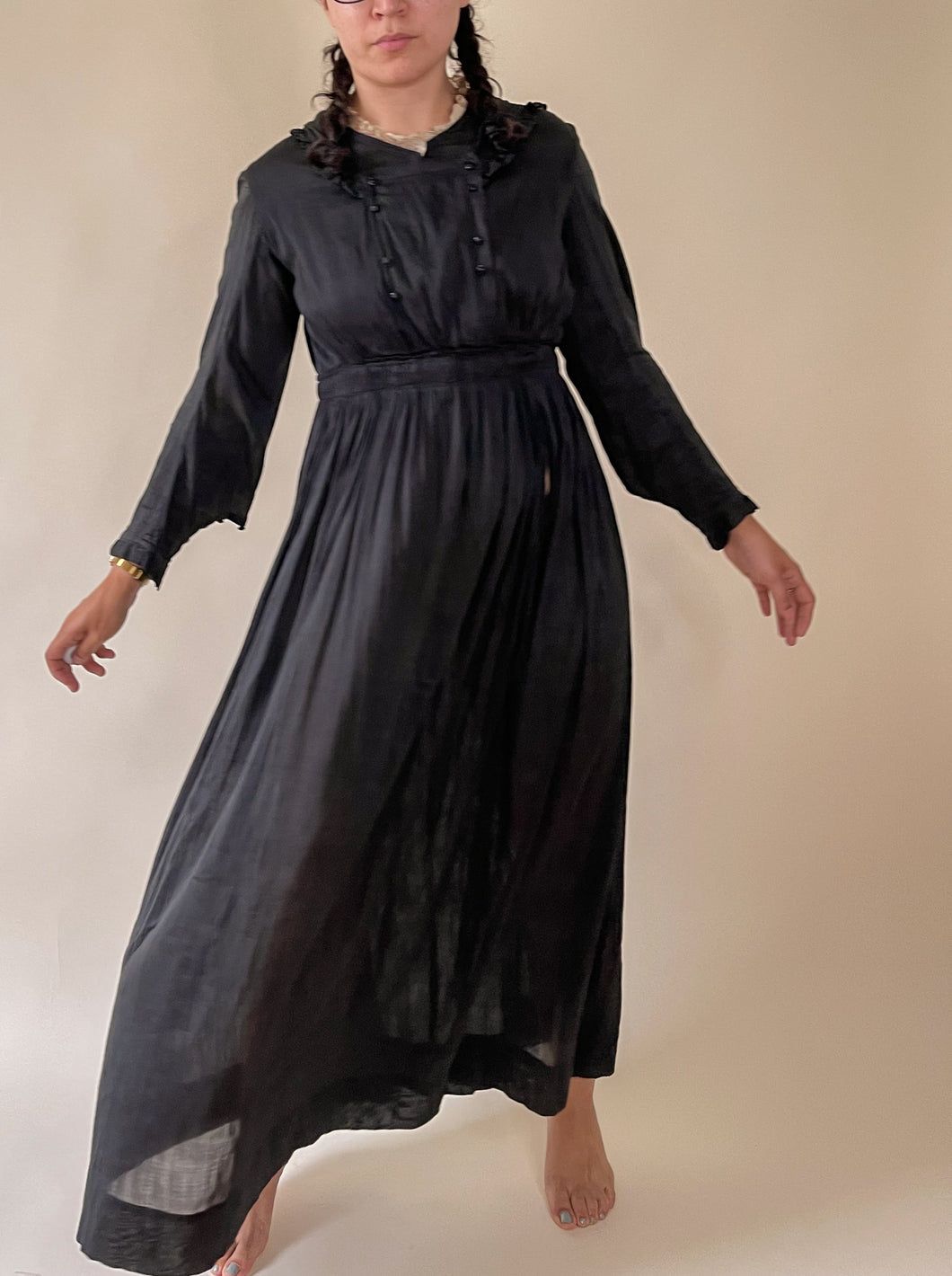 1890s Victorian Black Mourning Day Dress | XS-SM