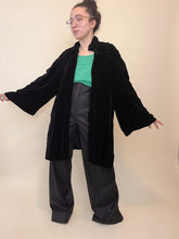 Load image into Gallery viewer, 30s Velvet Cape | XS-XL
