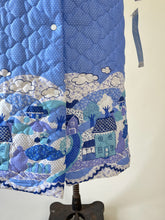 Load image into Gallery viewer, 80s Deadstock Blue Quilted House Coat | L
