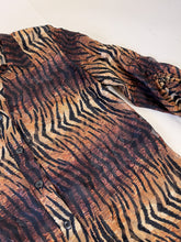 Load image into Gallery viewer, 90s Ombre Animal Print Ruched Sleeve Top | XL
