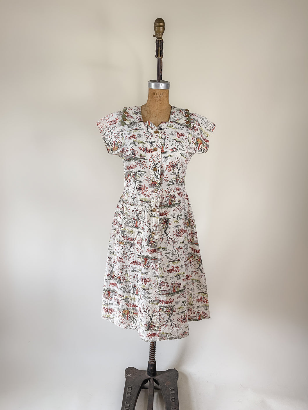 40s Vintage Ladies Strolling Homemade Novelty Print Dress | 28w